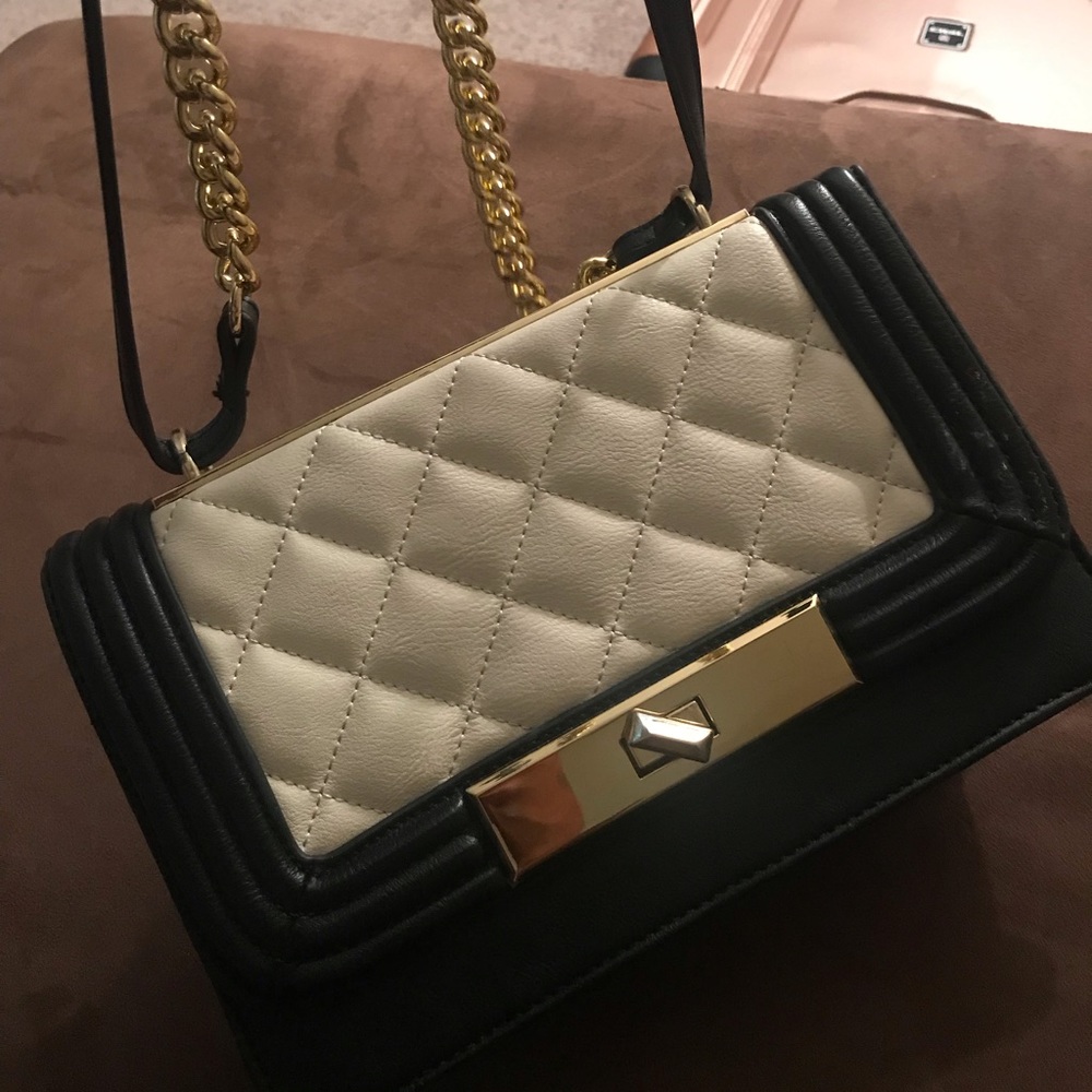 Hand bag - Picture 3 of 8